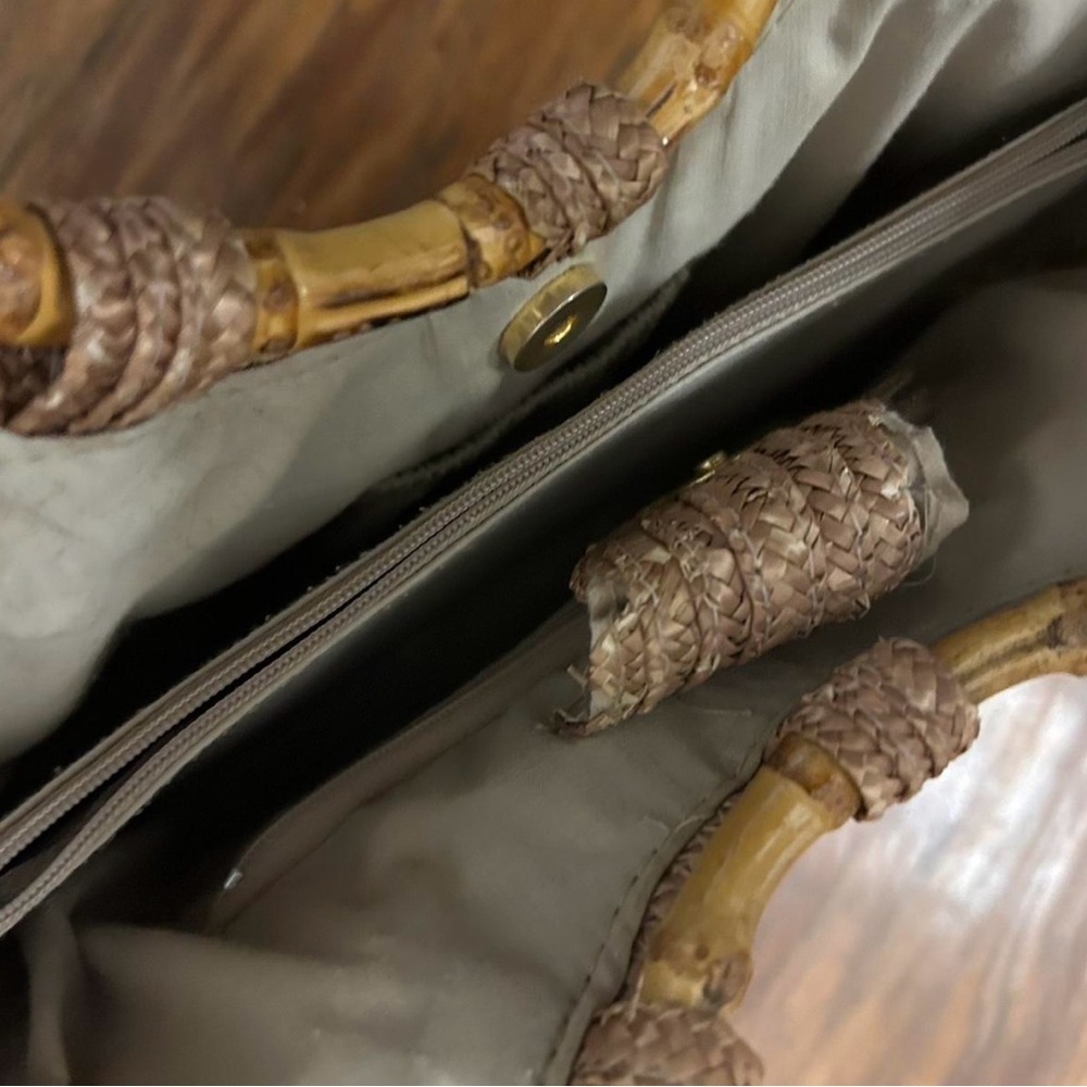 Woven Straw Tote Bag with Bamboo Handles Perfect For Summer Vacation Beach - Picture 4 of 5